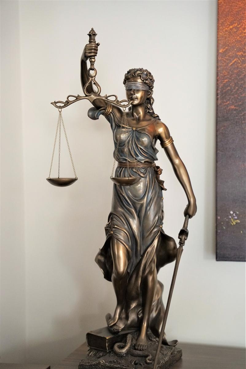Scales justice